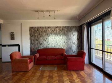 Departamento · 126m² · 4 Ambientes · Dpto 4 Amb en Venta Pompeya C/dep Baulera y Balcon