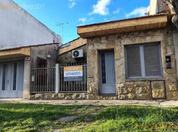 Casa · 180m² · 6 Ambientes · 1 Cochera · 27 Entre 76 y 77 La Plata - Casa de 3 Dorm. Mas Departamento de 2 Dorm. en Venta