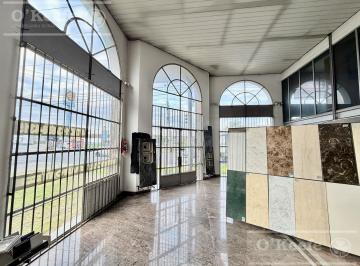Local comercial · 797m² · 5 Cocheras · Local Comercial con Oficina y Galpon en Venta, Quilmes. Excelente Ubicación Para Diversos Rubros.