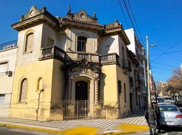 OPS-OPS-173_2 · Venta Casa 5 Ambientes + Patio + 2 Balcones + Terraza Velez Sarsfield