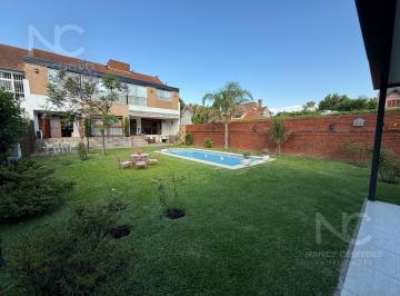 Casa · 450m² · 7 Ambientes · 4 Cocheras · Casa en Venta