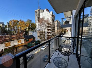 Departamento · 76m² · 3 Ambientes · En Venta - Departamento 3 Ambientes Al Frente con Balcón Zona Plaza Mitre