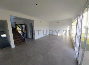 Casa · 146m² · 5 Ambientes · 3 Cocheras · Casa en Venta Barrio San Pablo, Pilar. 5 Ambientes con Pileta.