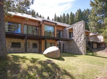 Casa · 835m² · 8 Ambientes · 4 Cocheras · Casa en San Martin de Los Andes