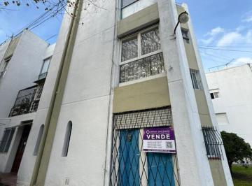Departamento · 48m² · 3 Ambientes · 2 Cocheras · Depto 3 Amb Pb a La Calle, con Espacio de Cochera. San Carlos