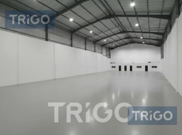 Bodega-Galpón · 700m² · 2 Ambientes · 4 Cocheras · Galpón en Venta a Estrenar en Jose Ingenieros Autopista Acceso Oeste y General Paz