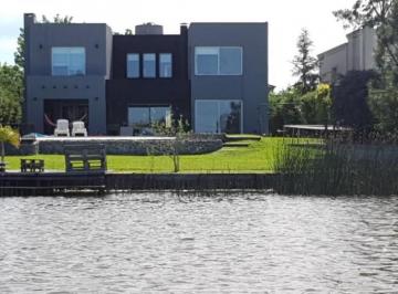 Casa de 12 ambientes, Tigre · Casa a La Laguna en Barrio Santa Catalina Acepto Menor Valor en La Zona