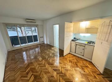 Departamento · 25m² · 1 Ambiente · Amplio Ambiente, Al Frente, con Balcón!