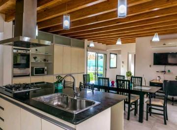 Casa · 280m² · 5 Dormitorios · 3 Cocheras · Venta · Casa · 1.000 m² Terreno ·5 Dormitorio · Vistalba