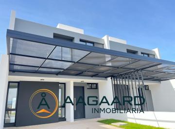 PH · 150m² · 4 Ambientes · 2 Cocheras · Brisas de Manantiales Duplex en Venta 3 Dorm. Galeria con Asador a Estrenar