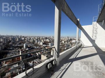 Departamento · 61m² · 3 Ambientes · 1 Cochera · Impecable 3 Amb - Balcón - Cochera - Apto Profesional - Piso Alto - Pura Luz y Conectividad
