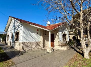 Casa · 202m² · 6 Ambientes · 3 Cocheras · Casa en Chauvin