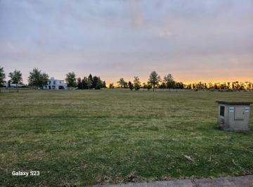 Terreno , Berazategui · Lote en Venta en Barrio Golf – Aprox. 1.600 m²