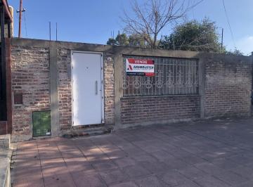 Casa · 75m² · 2 Dormitorios · Casa en Rafael Calzada