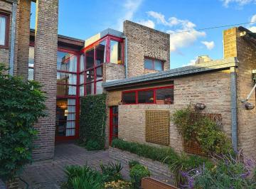 Casa · 188m² · 6 Ambientes · 2 Cocheras · Casa en Venta en Bloque en La Plata Los Hornos