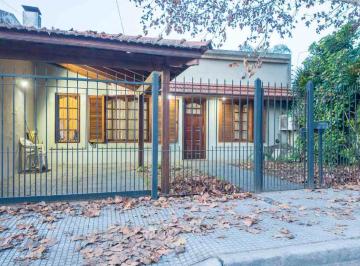 Casa · 140m² · 4 Ambientes · 1 Cochera · Venta Casa 4 Ambientes C Cochera, Patio en Quilmes