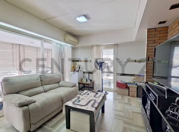 Departamento · 131m² · 4 Ambientes · 1 Cochera · Venta Departamento Al Frente de 4 Ambientes con Palier Privado, Gran Balcón, Cochera y Baulera