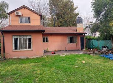 Casa de 3 ambientes, Ituzaingó · Chalet de 4 Ambientes en Venta, Haras Miryam, Villa Udaondo