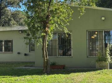 Quinta vacacional · 300m² · 5 Ambientes · Venta - Hermosa Casa Quinta