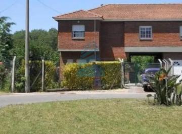 Casa · 80m² · 6 Ambientes · 1 Cochera · Venta - Casa en Lomas del Golf Mar del Plata