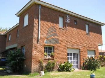 Casa · 80m² · 6 Ambientes · 1 Cochera · Venta - Casa en Lomas del Golf Mar del Plata