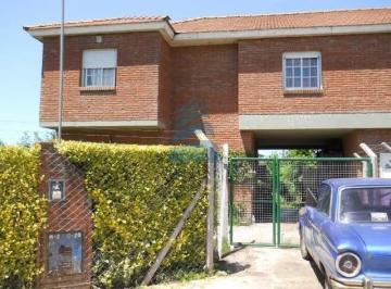 Casa · 80m² · 6 Ambientes · 1 Cochera · Venta - Casa en Lomas del Golf Mar del Plata