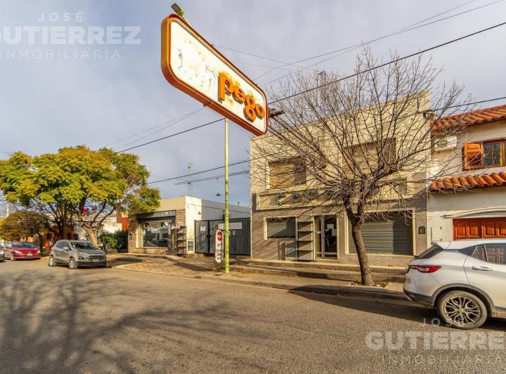 Local comercial · 850m² · 5 Ambientes · 5 Cocheras