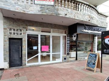 Local comercial · 60m² · Local Comercial en Alquiler - Centro de Mar de Ajo.