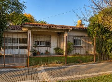 Casa · 70m² · 5 Ambientes · 2 Cocheras · Venta | Casa 5 Ambientes | Banfield