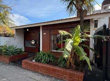 Casa · 70m² · 3 Ambientes · 1 Cochera · Casa 4 Ambientes en Venta - Quilmes Oeste