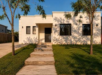 Casa · 148m² · 4 Ambientes · 1 Cochera · Casa en Venta en Barrio San Pablo, Pilar, G. B. a. Zona Norte