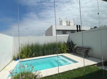 Casa · 135m² · 6 Ambientes · 2 Cocheras · Venta Duplex 3 Dorm. Manantiales Miradores 2