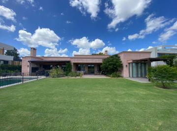 Casa · 281m² · 5 Ambientes · 2 Cocheras · Casa a La Venta Sobre Cancha de Golf en La Diligencia - Pilará - Pilar