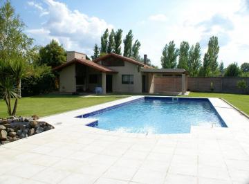 Casa · 220m² · 14 Ambientes · 4 Cocheras · Vende Casa en Barrio Cerrado Calle Los Peralitos
