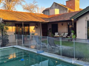 Casa · 200m² · 5 Ambientes · 2 Cocheras · Casa - Las Lomas - Horqueta