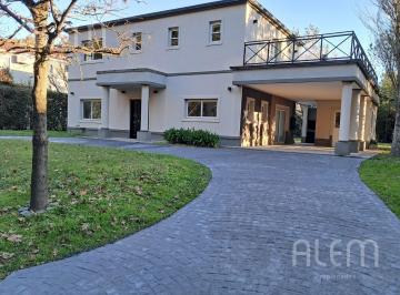 Casa · 300m² · 5 Ambientes · 2 Cocheras · Casa en Venta y Alquiler en Canning | Solar del Bosque