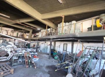 Bodega-Galpón , Morón · Galpón de 393 m² en Alquiler a m del Acc. Oeste