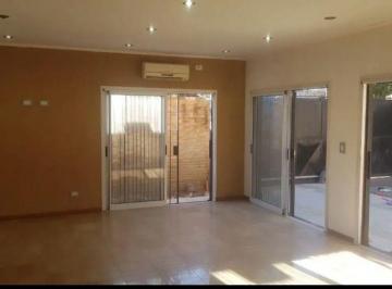 Casa de 3 ambientes, Quilmes · Casa en Venta Totalmente Refaccionada, Barrio Parque Bernal