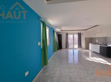 Casa · 89m² · 3 Ambientes · 1 Cochera · Venta de Casa de 2 Habitaciones Apto Crédito Hipotecario