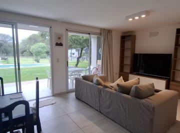 Casa · 180m² · 5 Ambientes · 2 Cocheras · Alquiler Casa Valle del Golf, Sin Muebles. 3d 3b Piscina Comodidad y Confort Excelente!