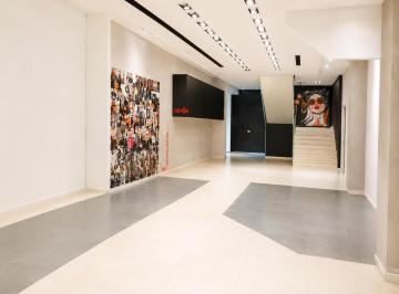 Local comercial · 227m² · 5 Ambientes · Plena Peatonal de Córdoba - Gran Local