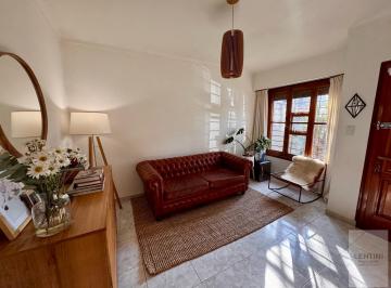 Casa · 63m² · 3 Ambientes · 1 Cochera · Venta Casa Ciudad Jardin Sobre Calle Aviador Fredes 140 m²