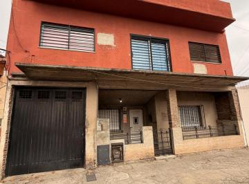 Frente · Casa en Venta en Remedios de Escalada