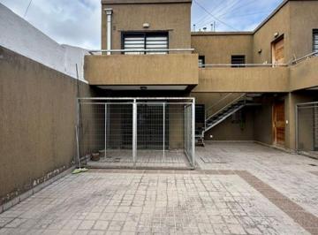 Departamento de 5 ambientes, Maipú · Departamento en Alquiler en Calle Abraham Lemos 182 de Maipú