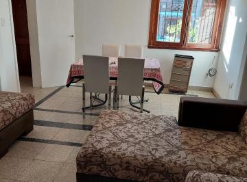 Casa de 7 ambientes, Necochea · Casa con Unidad Funcional Independiente