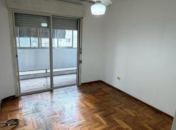Departamento · 75m² · 5 Ambientes · Departamento de 80 m² con 3 Dorm. en Venta en Centro Rosario