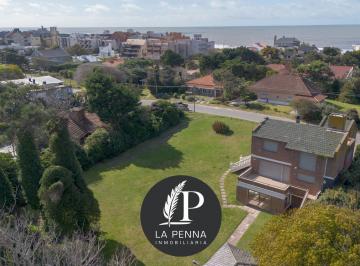 Casa · 293m² · 8 Ambientes · 1 Cochera · Casa Venta Pinamar