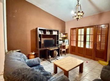 Casa de 9 ambientes, Villa Carlos Paz · Venta: Casa - 4 Dorm. - 4 Baños - Quincho, Cochera - José Muñoz - Carlos Paz