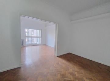 Living comedor · Piso Entero 4amb | Cochera | Jardín, Pileta y Sum | Apto Crédito | Dueño Directo