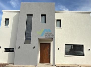 Casa · 160m² · 4 Ambientes · 2 Cocheras · Casa en Venta Ubicado en San Sebastián Área 1 Escobar, G. B. a. Zona Norte